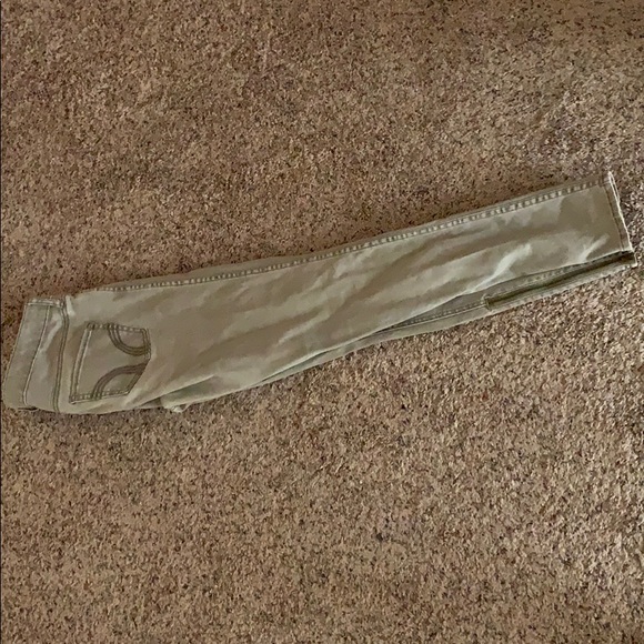 🐴Hollister Khaki Jeans with zippers🖤 - Picture 3 of 3